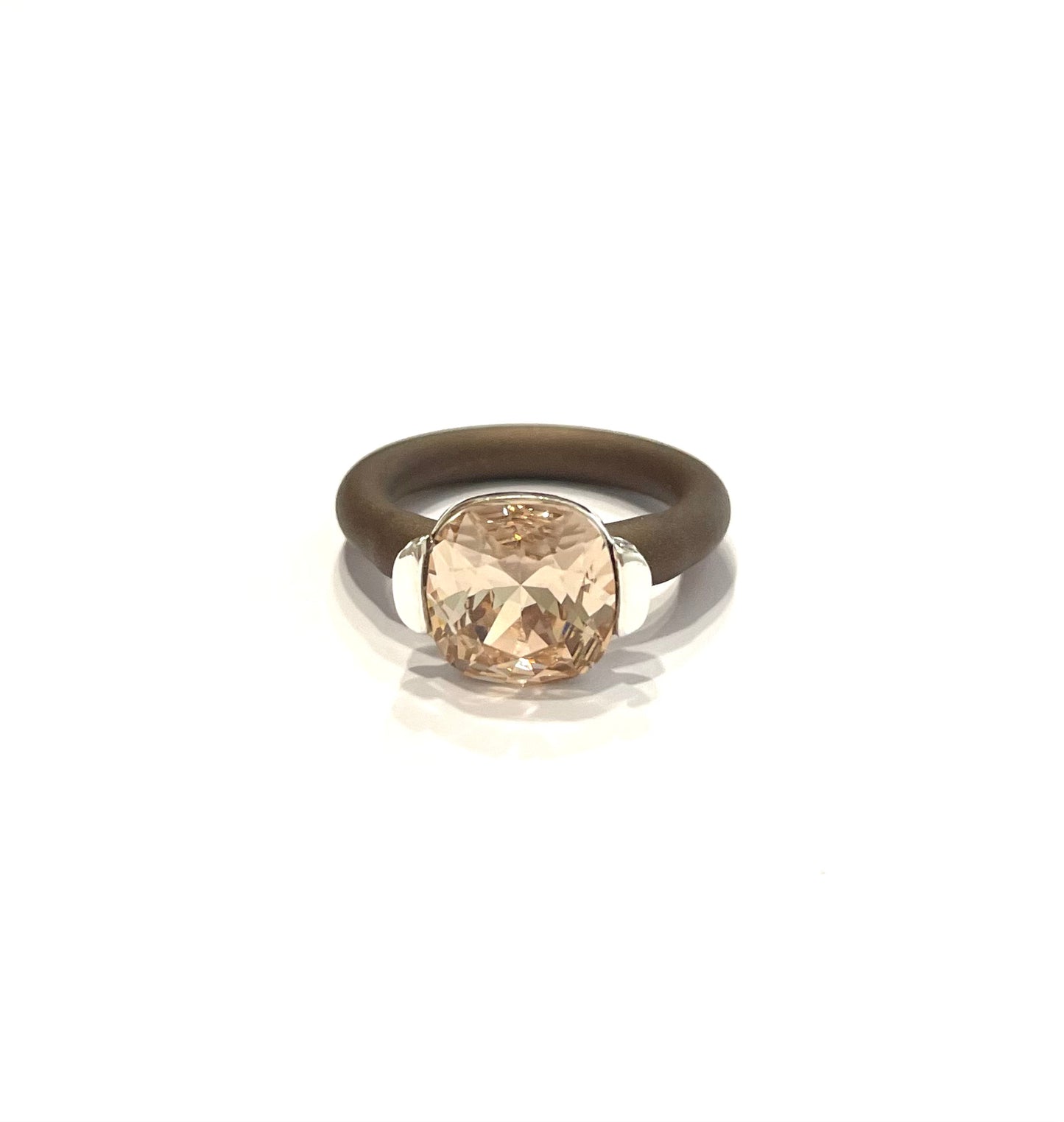 Sand (Light Silk)